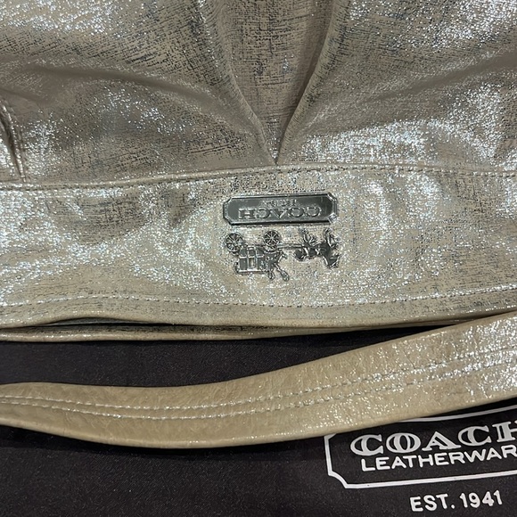 Coach - Picture 3 of 7